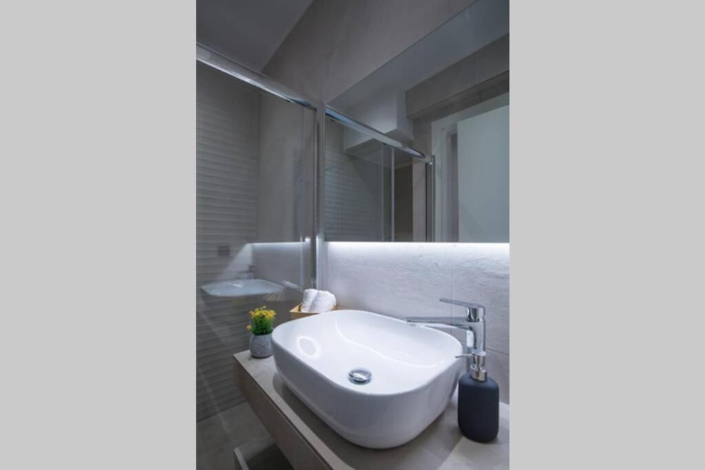 City Center Modern Renovated Apartment Athene Buitenkant foto